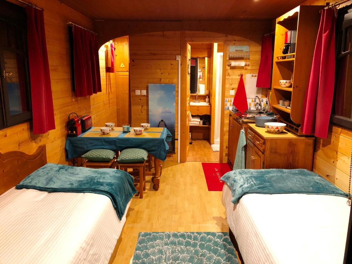 Millygite Roulotte - 4 Seasons Chalet-On-Wheels Exterior photo
